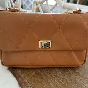 Classic Quilted Leather Turn-Lock Shoulder Bag – Camel